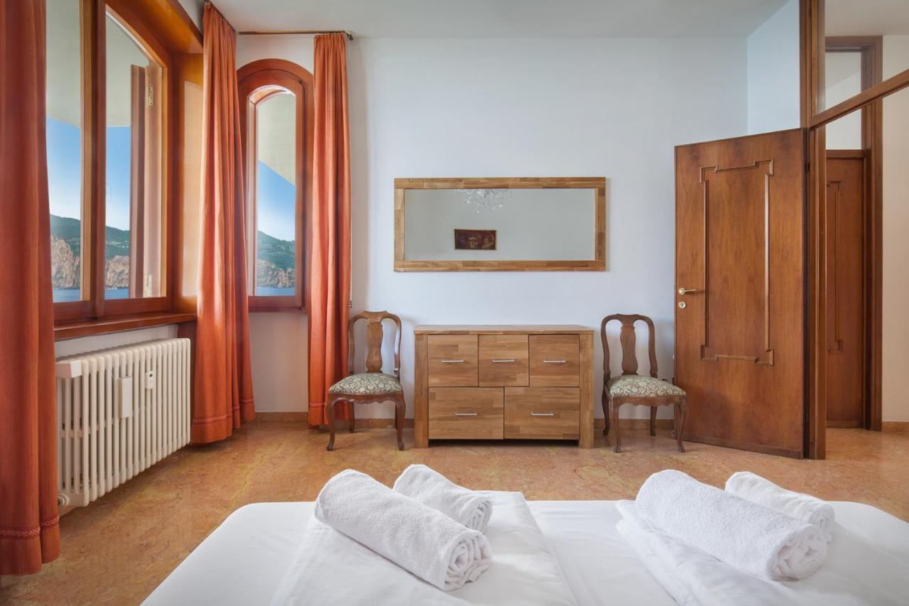 Villa Francesca-Grande Appartamento In Riva Al Lago Brenzone sul Garda Exteriér fotografie